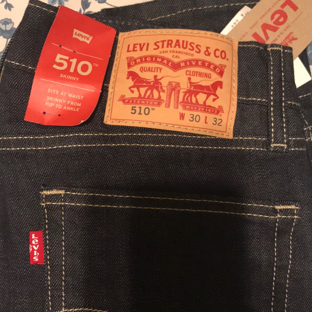 Dark Blue Levi’s size: 30x32 510 BRAND NEW